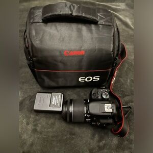 Canon EOS Rebel SL1 Digital SLR with 18-55mm STM Lens Mint Condition